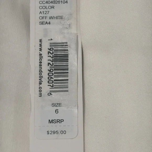 Alice + Olivia “Janis” Low Rise Crop Flare Pants. Ladies 6 - Picture 9 of 16